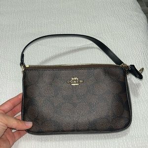 COPY - Nolita 19 In Signature Canvas